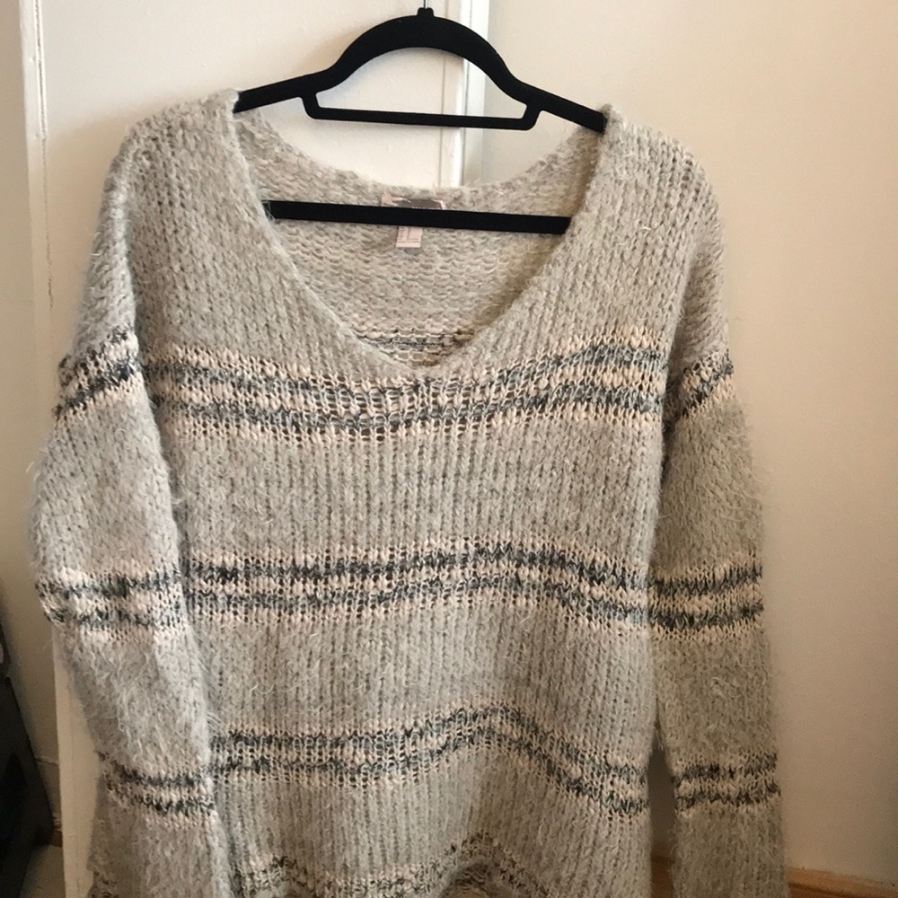 Sweater - Picture 4 of 6